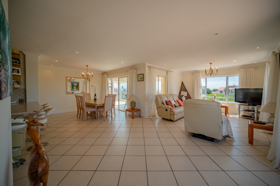 4 Bedroom Property for Sale in St Francis On Sea Eastern Cape